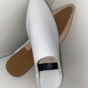 Babouche blanche en cuir tressé.   ÉDITION LIMITÉE !!!