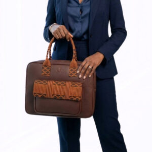 Sac ordinateur en cuir et pagne tissé